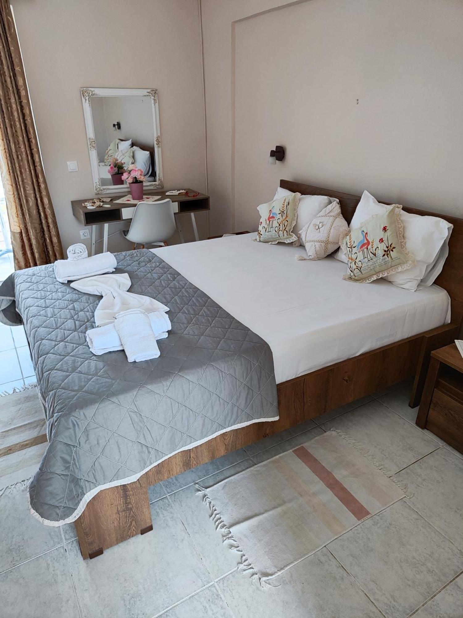 Yanna Studios & Apartments Tsilivi  Ngoại thất bức ảnh